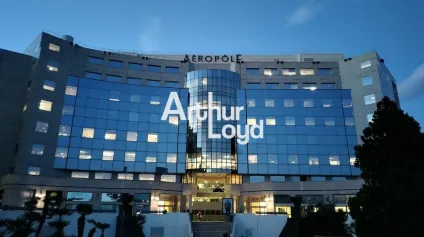 BUREAUX A LOUER A NICE IMMEUBLE DE STANDING QUARTIER D'AFFAIRES DES 32 M² - Offre immobilière - Arthur Loyd