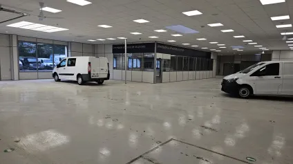 LOCAL D'ACTIVITE A LOUER SUR BREST KEGARADEC - Offre immobilière - Arthur Loyd