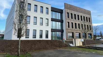 A VENDRE - PLATEAUX DE BUREAUX DIVISIBLES - PLOERMEL - Offre immobilière - Arthur Loyd