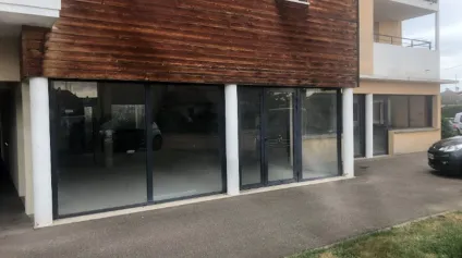 À VENDRE : Plusieurs cellules commerciales allant de 59 m² à 116 m², dans le secteur fontalon / Halle Vacheresse à ROANNE - Offre immobilière - Arthur Loyd
