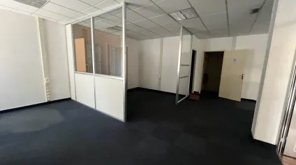 BUREAUX À LA VENTE EN CENTRE-VILLE - GRAVELINES - Offre immobilière - Arthur Loyd