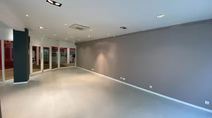 <br />Local commercial de 68 m² au coeur d'une galerie commerciale à Saint-Martin-de-Ré<br /> - Offre immobilière - Arthur Loyd