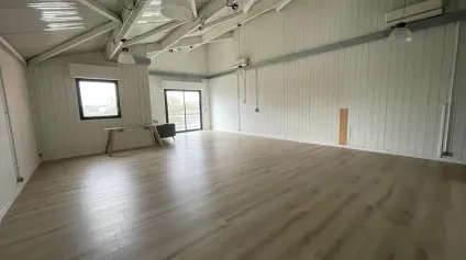 Bureaux à vendre ou à louer à Saint-Herblain vue Loire terrasse lumineuse - Offre immobilière - Arthur Loyd