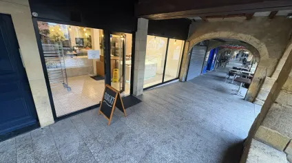 LOCAL COMMERCIAL à LOUER de 60 m² - Offre immobilière - Arthur Loyd