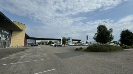LOCAL COMMERCIAL à LOUER de 267 m² - Offre immobilière - Arthur Loyd
