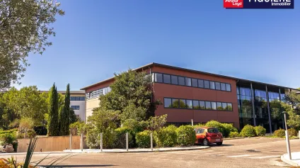 SURFACES RENOVEES A VENDRE DANS LE PARC DE LA DURANNE - Offre immobilière - Arthur Loyd