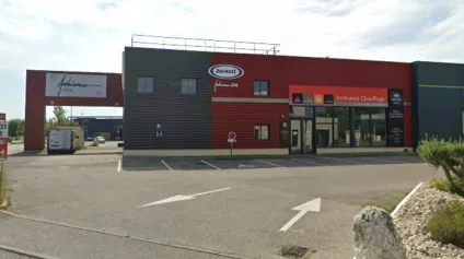 À louer  Local commercial d'environ 720 m²  Zone Pôle Habitat  Saint-Marcel-lès-Valence - Offre immobilière - Arthur Loyd