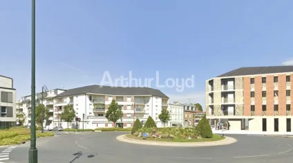 Local commercial 63 m2 sur Giratoire - Offre immobilière - Arthur Loyd