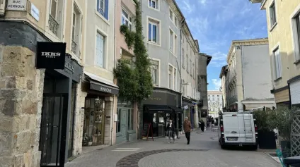 A Louer - local commercial - Hypercentre Valence - Offre immobilière - Arthur Loyd