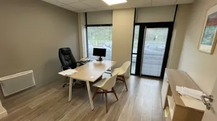 LOCAL COMMERCIAL A LOUER BREST PORT DE COMMERCE - Offre immobilière - Arthur Loyd