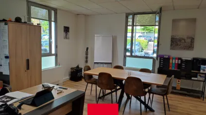 Bureaux à louer à LIMAS (69400) - Offre immobilière - Arthur Loyd