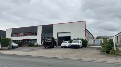 À LOUER : Bâtiment d'activité de 1 026 m² à Saint-Étienne - Offre immobilière - Arthur Loyd