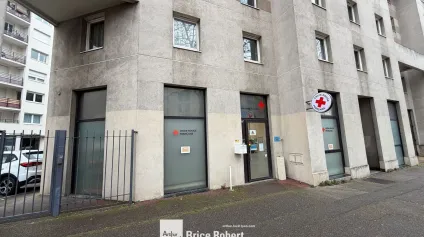 A louer - Bureaux/Commerce lumineux - Lyon 8ème - Offre immobilière - Arthur Loyd
