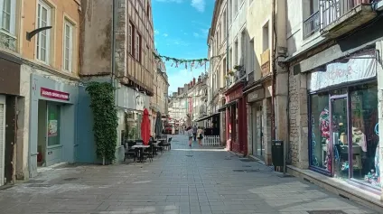 A louer Chalon sur Saône centre, local commercial 60 m² Secteur passant - Offre immobilière - Arthur Loyd