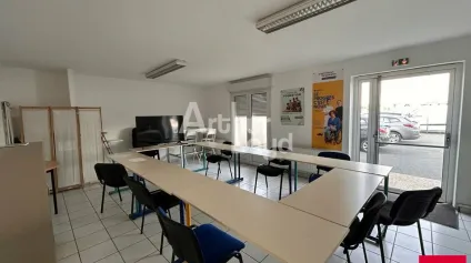 BLOIS - VENTE BUREAUX DE 315 M² - AXE PASSANT - Offre immobilière - Arthur Loyd