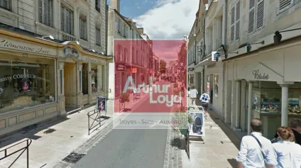 Auxerre - Centre ville : Spécial investisseur! Vente de murs occupés - Offre immobilière - Arthur Loyd