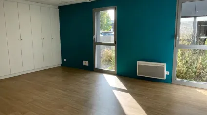 BUREAUX A LOUER 100 M² AURAY - Offre immobilière - Arthur Loyd
