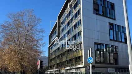 418 m² DIVISIBLES A PARTIR DE 176 m² DANS IMMEUBLE RECENT A GRENOBLE - Offre immobilière - Arthur Loyd