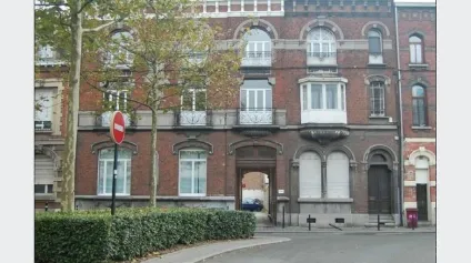 Immeuble de Bureaux indépendant avec cachet , à vendre en centre-ville de Valenciennes - Offre immobilière - Arthur Loyd