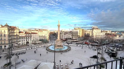 Bureaux à louer avec balcon - Hyper centre-ville / Castellane - 13006 Marseille - Offre immobilière - Arthur Loyd
