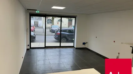 DAX, sur axe passant avec parking, LOCAL de 153 m² - Offre immobilière - Arthur Loyd