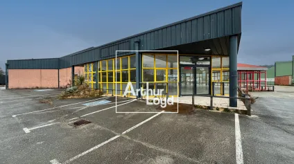 LOCAUX D'ACTIVITES AVEC HALL EXPOSITION A VENDRE - SECTEUR ALES - Offre immobilière - Arthur Loyd