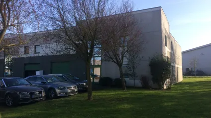 Bureaux rénovés 37 m² à louer - Villeneuve d'Ascq | Emplacement stratégique avec charges incluses - Offre immobilière - Arthur Loyd