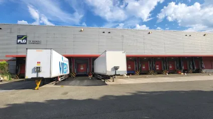 Entrepôt à louer à Maurepas accès autoroutes nombreux quais et stockage - Offre immobilière - Arthur Loyd