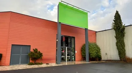 LOCAL COMMERCIAL DISPONIBLE A LA LOCATION - Offre immobilière - Arthur Loyd