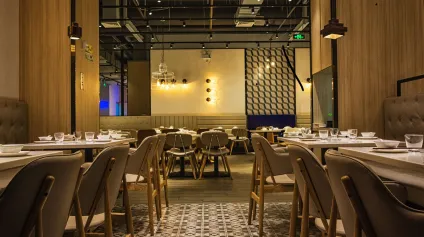 LOCAUX COMMERCIAUX ENVIRON 673M2 À LOUER À BEAUVAIS - Offre immobilière - Arthur Loyd