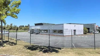 À LOUER : Local d'activités de 570 m² à Riorges - Offre immobilière - Arthur Loyd