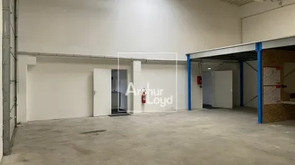 MOISSY CRAMAYEL LOCAL MIXTE A LOUER - Offre immobilière - Arthur Loyd