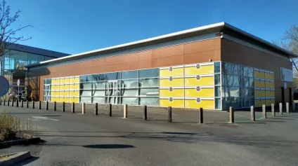 Local commercial à louer  Galerie commerciale à forte potentiel  652 m²  Accessibilité et stationnement optimisés - Offre immobilière - Arthur Loyd