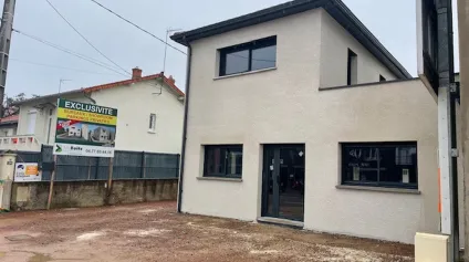 EXCLUSIVITÉ à la LOCATION : bureaux neufs de 145 m² + 40.95 m² de terrasses, sur axe passant à Mably - Offre immobilière - Arthur Loyd