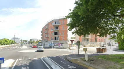 Locaux commerciaux à louer à Orvault visibilité exceptionnelle route de Rennes - Offre immobilière - Arthur Loyd