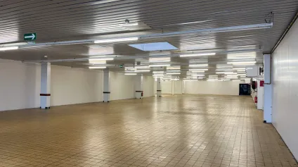 LOCAL COMMERCIAL - 900m2 - GUISE - ZONE COMMERCIALE INTERMARCHÉ - LA BRIQUETERIE - Offre immobilière - Arthur Loyd