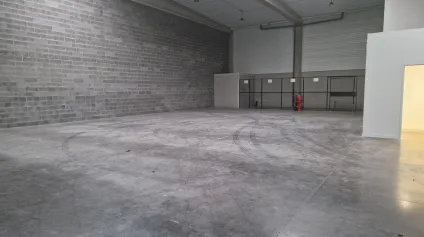 Locaux d'activité à louer à AVELIN 59710 - Offre immobilière - Arthur Loyd