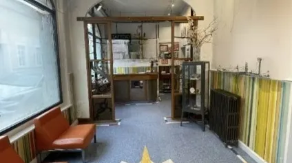 A LOUER REIMS CENTRE VILLE - LOCAL COMMERCIAL EN ANGLE DE RUE D'ENVIRON 100m2 - Offre immobilière - Arthur Loyd