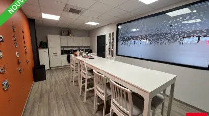 Bureaux à louer à Valence dans la ZAC Briffaut avec open space lumineux - Offre immobilière - Arthur Loyd