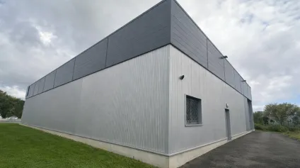 A LOUER - SAINT DOULCHARD - LOCAL COMMERCIAL - Offre immobilière - Arthur Loyd