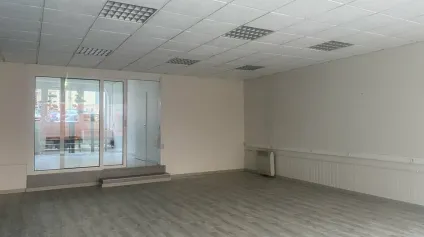 Chalon sur Saône - Bureaux ou local 100 m² proche toutes commodités - Offre immobilière - Arthur Loyd