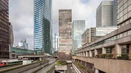 Opportunité de bureaux à louer à la Défense, transports immédiat et localisation Prime. - Offre immobilière - Arthur Loyd