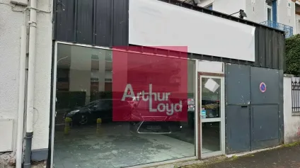 CLERMONT-FERRAND A VENDRE LOCAL COMMERCIAL 100 M² - Offre immobilière - Arthur Loyd