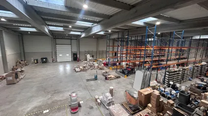 Local d'activité récent à louer, CRT - Offre immobilière - Arthur Loyd