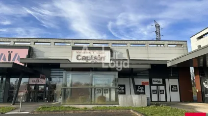 CAP MALO - LOCAL COMMERCIAL A LOUER DIVISIBLE - VISIBILITE 4 VOIES RENNES / ST MALO - Offre immobilière - Arthur Loyd