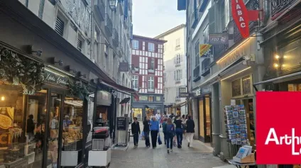 BAYONNE CENTRE-VILLE - EMPLACEMENT N°1 - Offre immobilière - Arthur Loyd