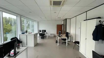 A LOUER BUREAUX 288 M2 LACROIX SAINT OUEN - PARC TERTIAIRE - Offre immobilière - Arthur Loyd