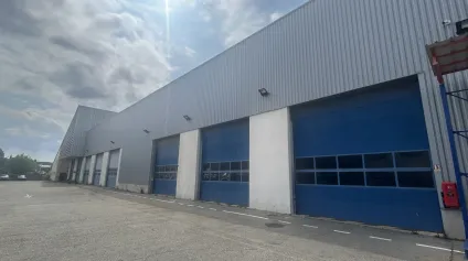 SITE MIXTE : ENTREPOT ET BUREAUX INDEPENDANTS AVEC VISIBILITE COMMERCIALE - Offre immobilière - Arthur Loyd