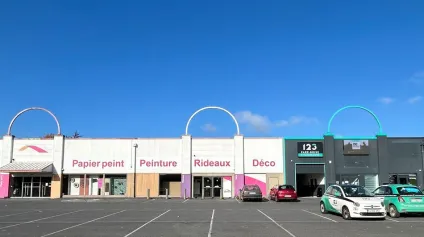 Location local commercial Cambrai visibilité optimale zone commerciale - Offre immobilière - Arthur Loyd