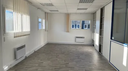 Bureaux à louer à LE PETIT QUEVILLY 76140 - Offre immobilière - Arthur Loyd